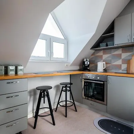 Cosy 1bd Flat With A Lovely Balcony דירה *