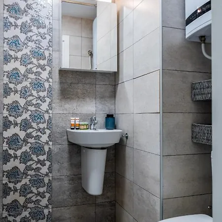Apartment Cosy 1bd Flat With A Lovely Balcony *
