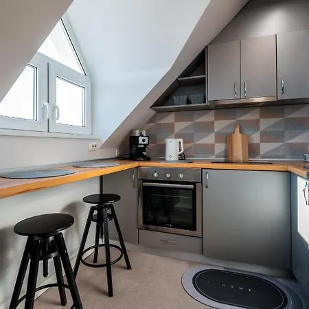 Cosy 1bd Flat With A Lovely Balcony Lägenhet