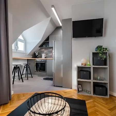 شقة Cosy 1bd Flat With A Lovely Balcony