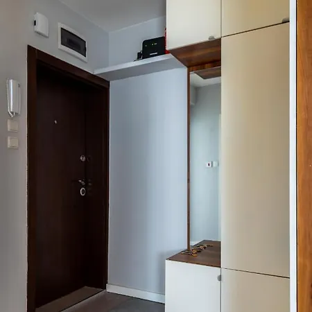 Cosy 1bd Flat With A Lovely Balcony * София